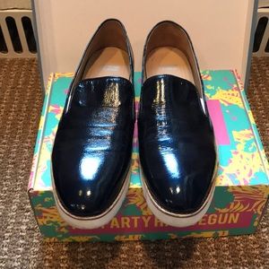 Super comfy, stylish, white soles